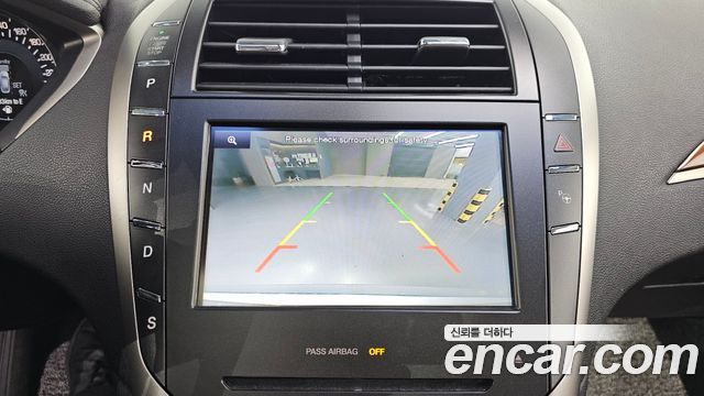 Lincoln MKZ 2014 — photo 21
