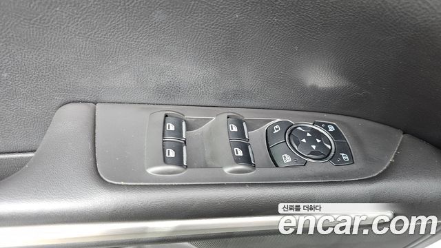 Lincoln MKZ 2014 — photo 23