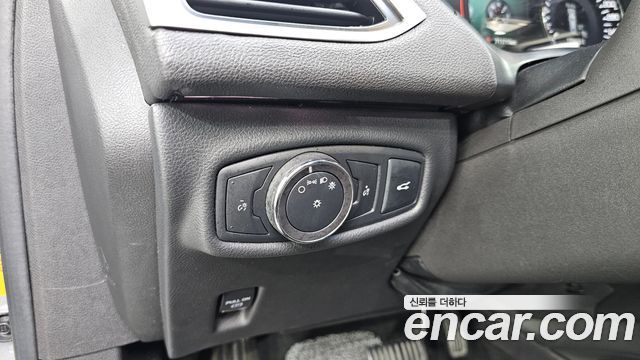 Lincoln MKZ 2014 — photo 24
