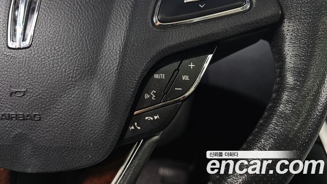 Lincoln MKZ 2014 — photo 26