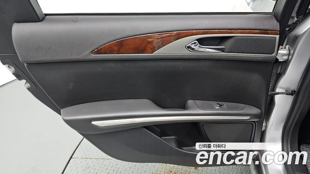 Lincoln MKZ 2014 — photo 15