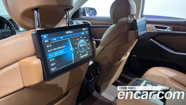 Genesis G80 2018 — photo 17