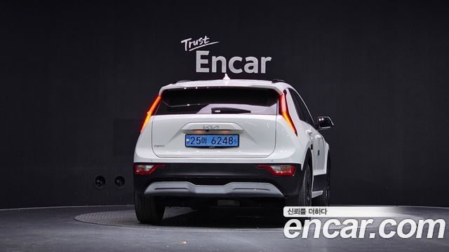 Kia Niro 2023 — photo 4
