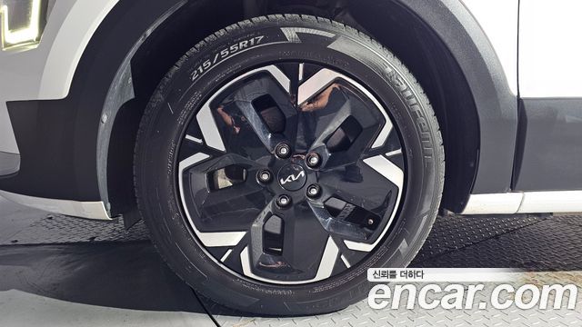Kia Niro 2023 — photo 5