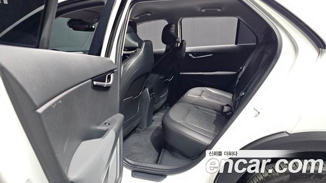 Kia Niro 2023 — photo 12