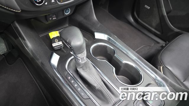Chevrolet Korea Traverse 2023 — photo 12
