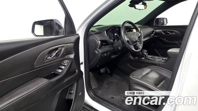 Chevrolet Korea Traverse 2023 — photo 13