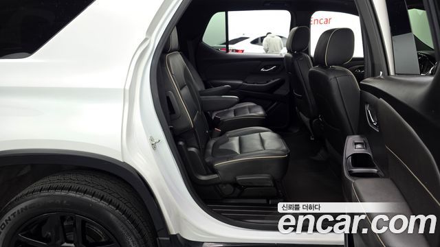 Chevrolet Korea Traverse 2023 — photo 17