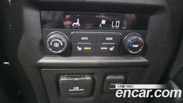 Chevrolet Korea Traverse 2023 — photo 23
