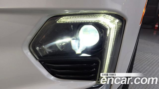 Chevrolet Korea Traverse 2023 — photo 8