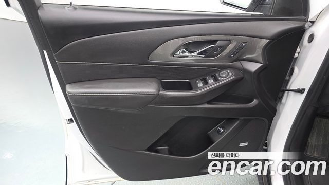 Chevrolet Korea Traverse 2023 — photo 14