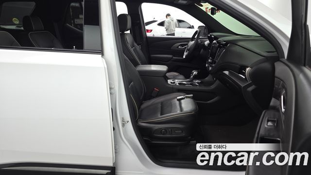 Chevrolet Korea Traverse 2023 — photo 16