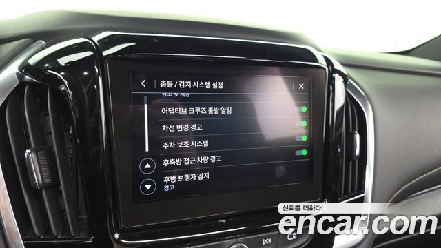 Chevrolet Korea Traverse 2023 — photo 32