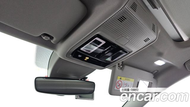 Volkswagen Golf 2025 — photo 19