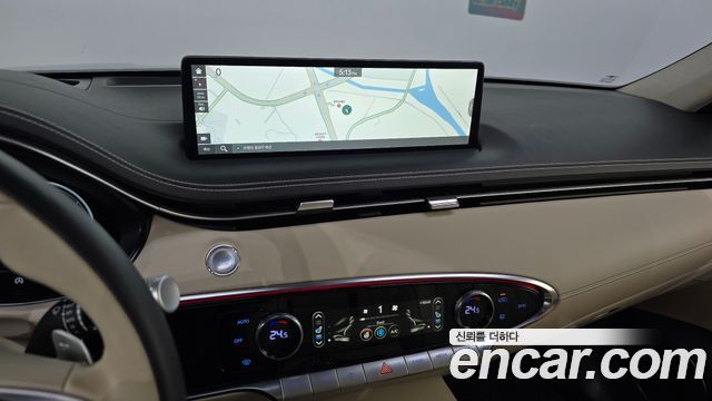 Genesis GV70 2023 — photo 18