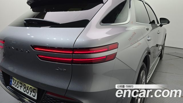 Genesis GV70 2023 — photo 9