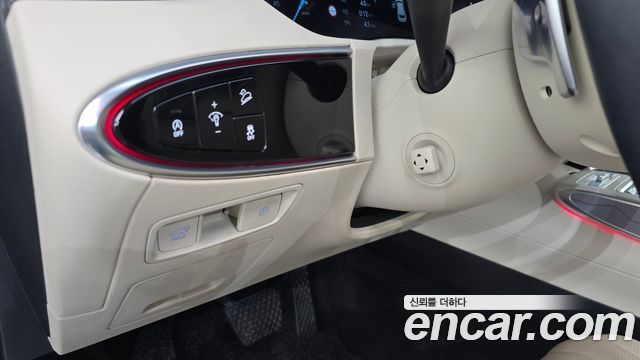 Genesis GV70 2023 — photo 28