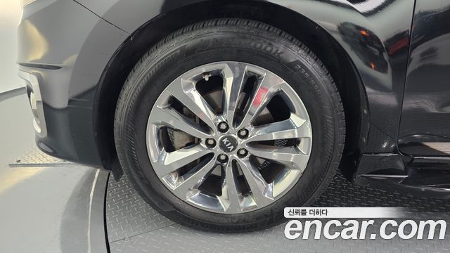Kia Canival 2015 — photo 5