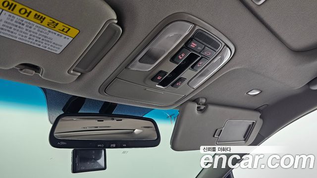 Kia Canival 2015 — photo 24