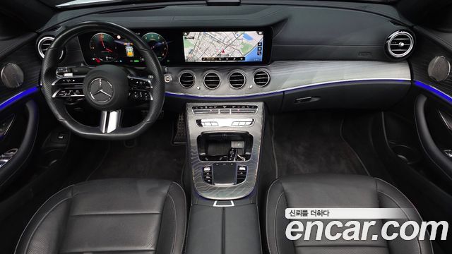 Mercedes-Benz E-Class 2022 — photo 7