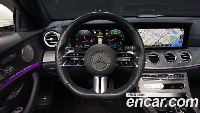 Mercedes-Benz E-Class 2022 — photo 13