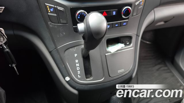 Hyundai Starex 2018 — photo 12