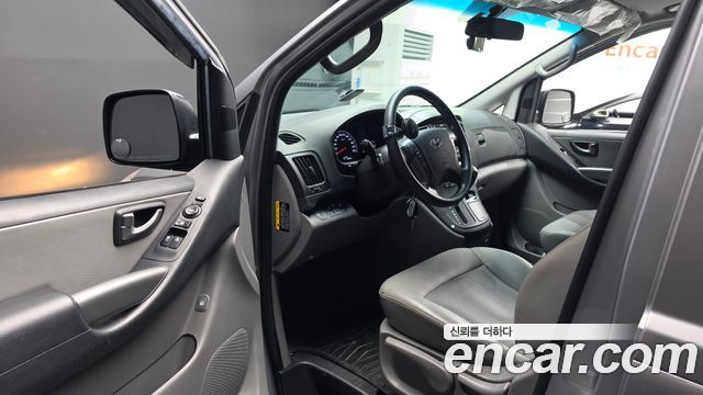 Hyundai Starex 2018 — photo 13