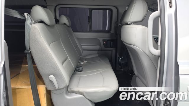 Hyundai Starex 2018 — photo 17