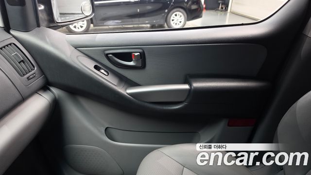 Hyundai Starex 2018 — photo 15