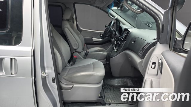 Hyundai Starex 2018 — photo 16