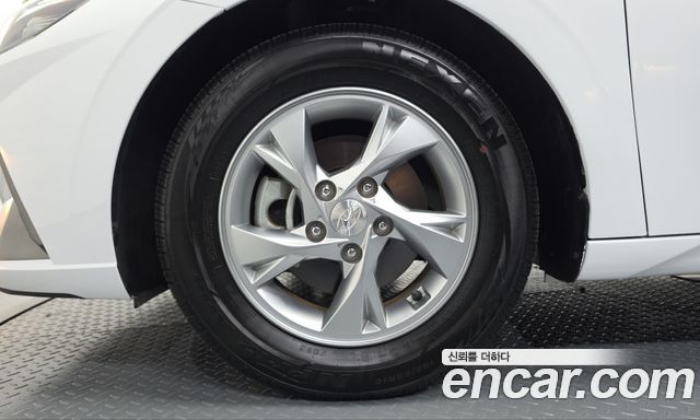 Hyundai AVANTE 2022 — photo 5