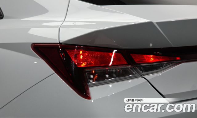 Hyundai AVANTE 2022 — photo 9