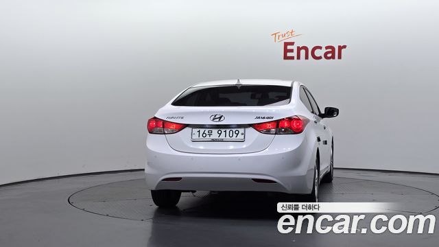 Hyundai AVANTE 2012 — photo 4