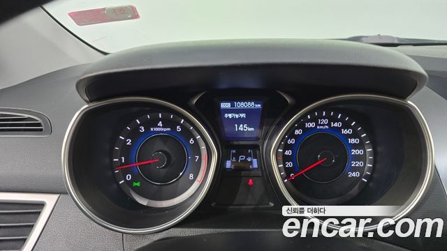 Hyundai AVANTE 2012 — photo 8