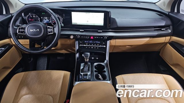 Kia Canival 2023 — photo 10