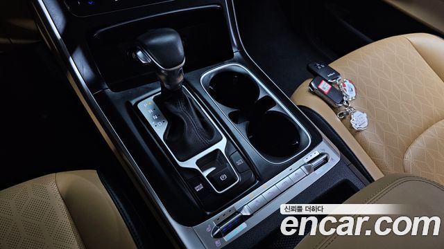 Kia Canival 2023 — photo 12