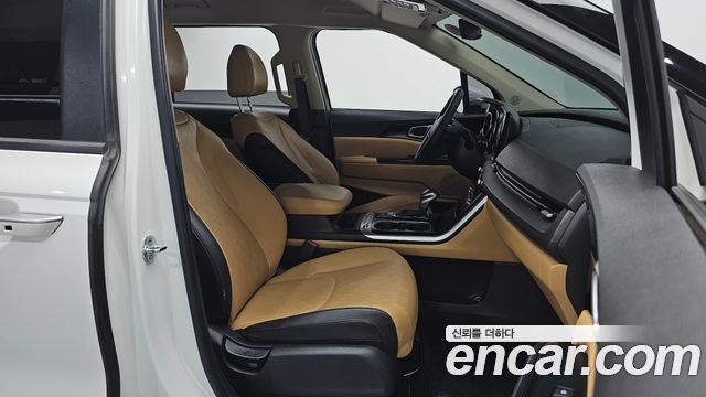 Kia Canival 2023 — photo 13