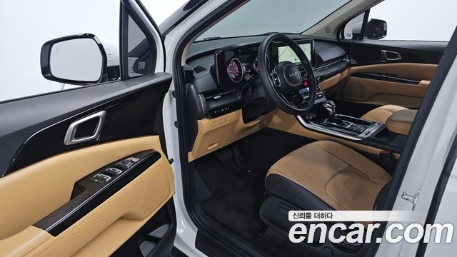 Kia Canival 2023 — photo 17