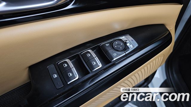 Kia Canival 2023 — photo 22