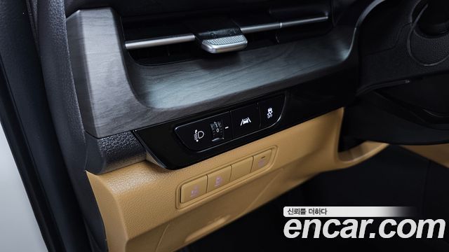 Kia Canival 2023 — photo 23