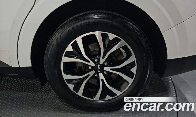 Kia Canival 2023 — photo 7