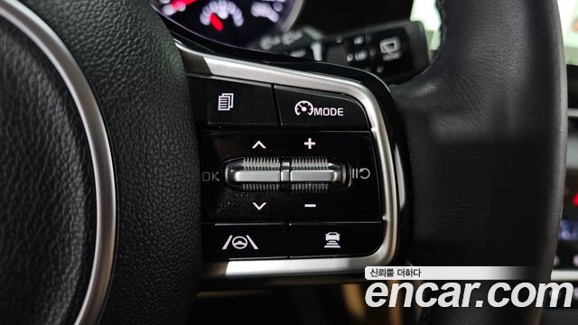 Kia Canival 2023 — photo 27