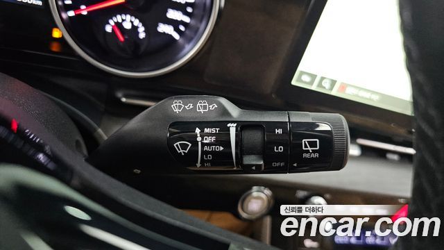 Kia Canival 2023 — photo 30