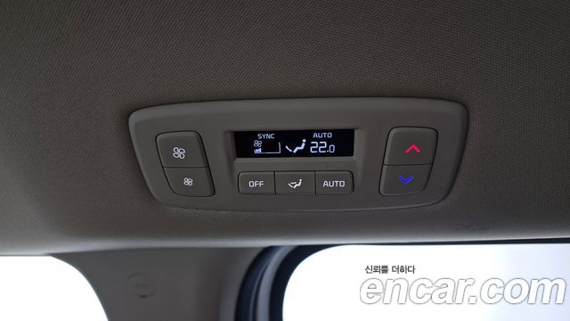 Kia Canival 2023 — photo 31