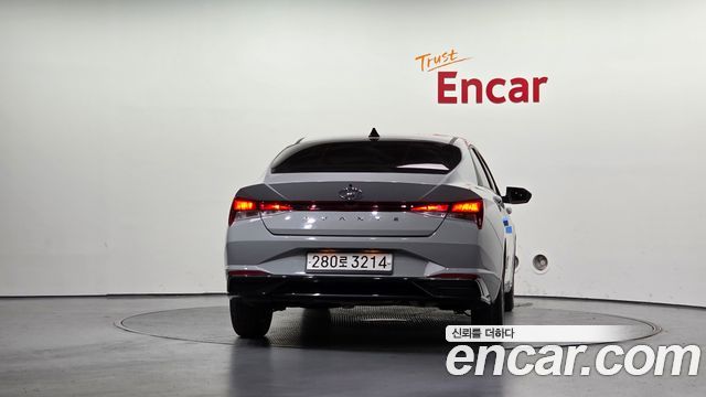 Hyundai AVANTE 2022 — photo 4