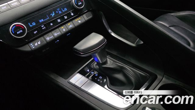 Hyundai AVANTE 2022 — photo 12