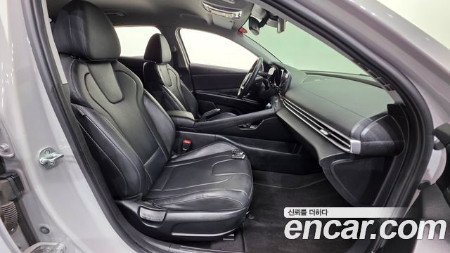 Hyundai AVANTE 2022 — photo 13