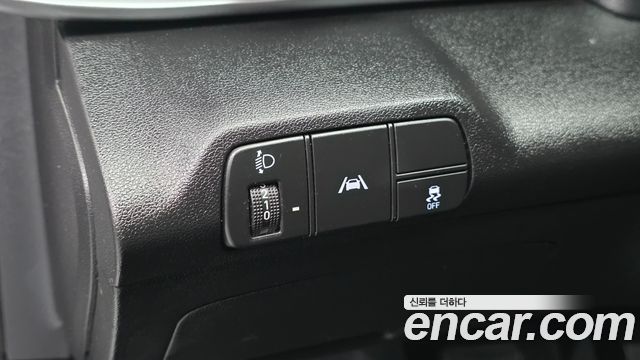 Hyundai AVANTE 2022 — photo 19
