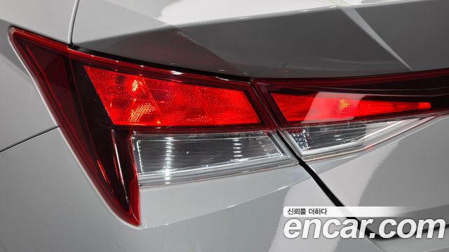 Hyundai AVANTE 2022 — photo 9