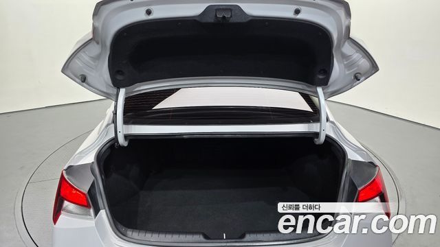 Hyundai AVANTE 2022 — photo 29